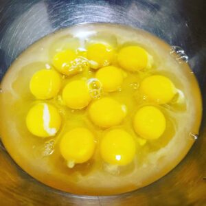 Poach Eggs - Egg After 2 Min In Vinegar